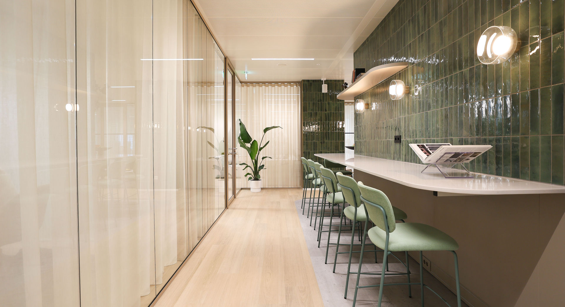 Modern kantoorinterieur van Co-Office Valley Amsterdam