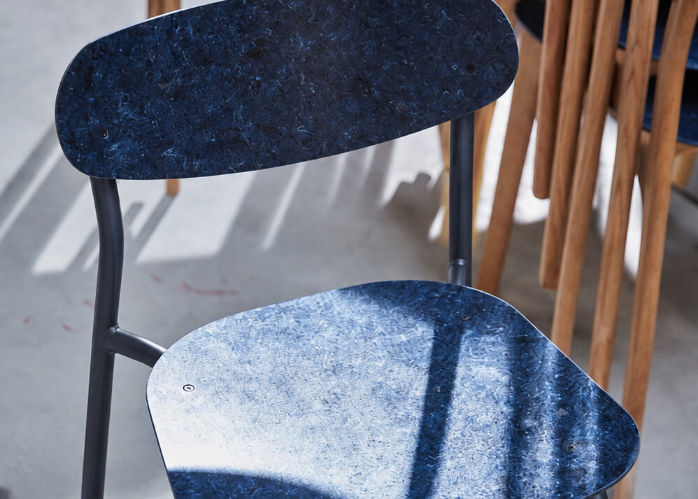 Creative Urban meubelcollectie met flexibele werkplekken en kleuraccenten